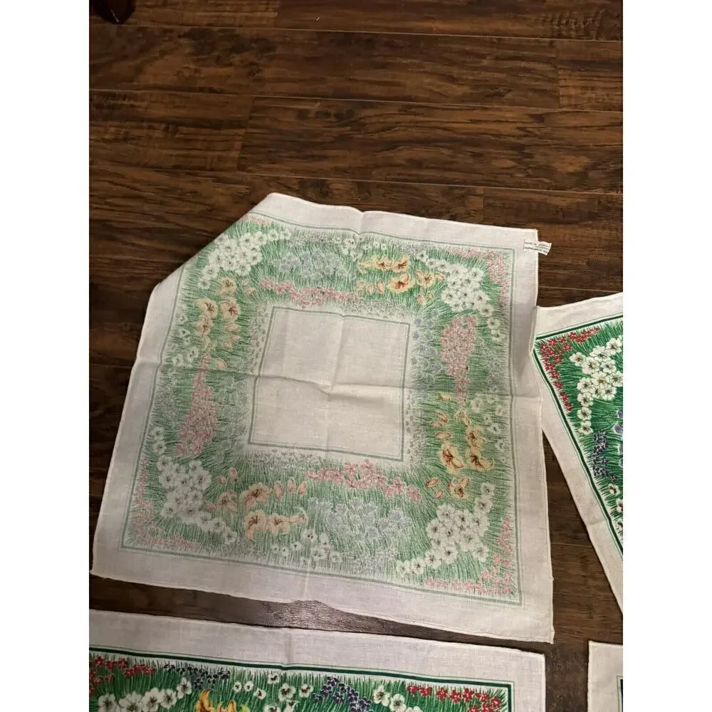 SUNWEAVE LINEN CORP 6 Vtg Cotton Poly Napkins Floral Pattern Vibrant Colors